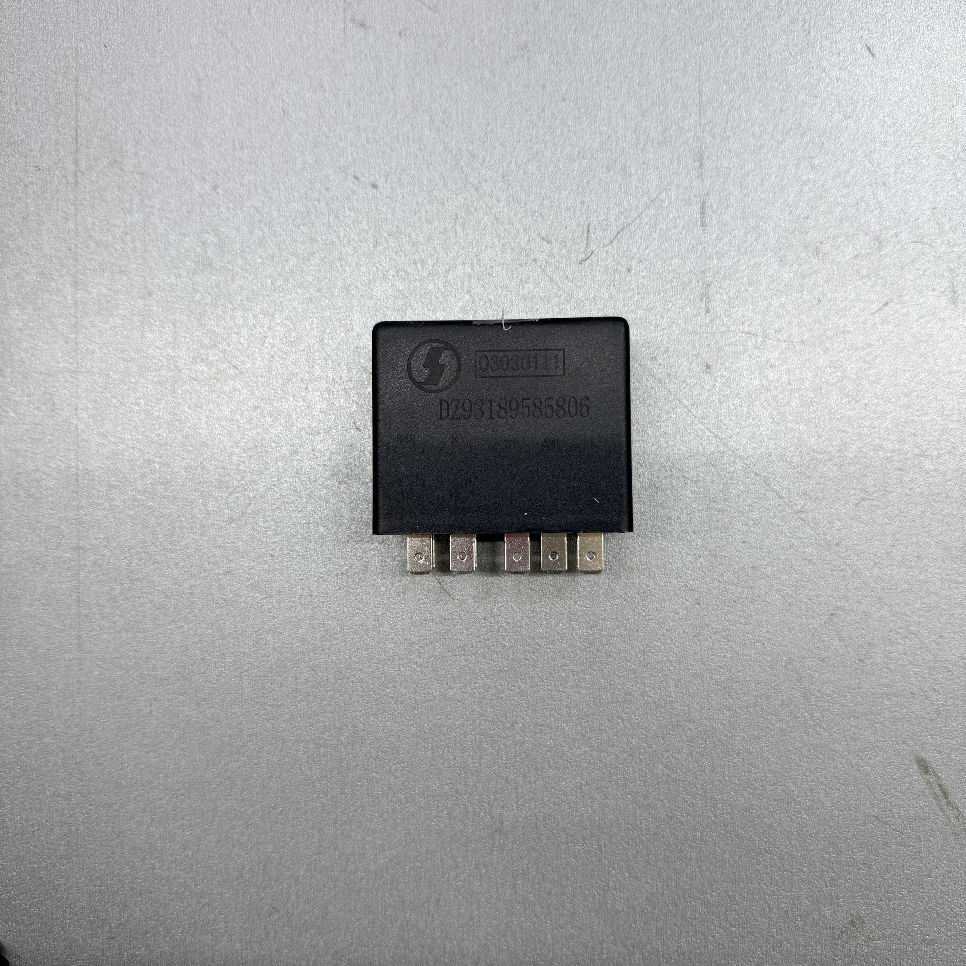 Реле SHACMAN X3000 Е-5 поворотов (9 конт.) DZ93189585806/674279 (SHACMAN)