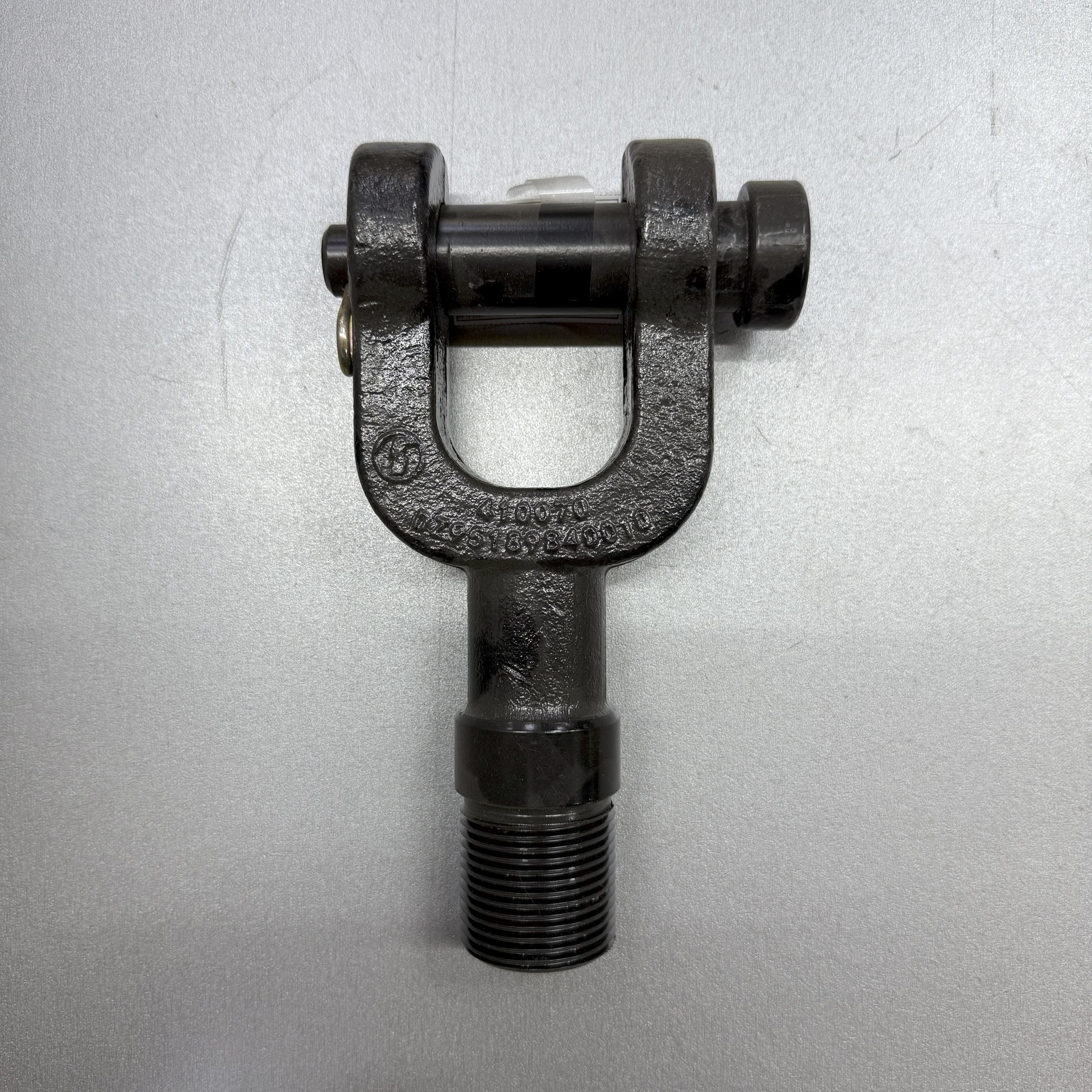 Крюк SHACMAN X3000/6000 буксировочный DZ95189840010 060957 (SHACMAN)